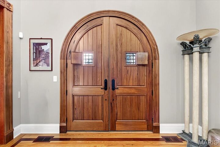 Property Photo:  10600 Country View Drive  MO 63141 