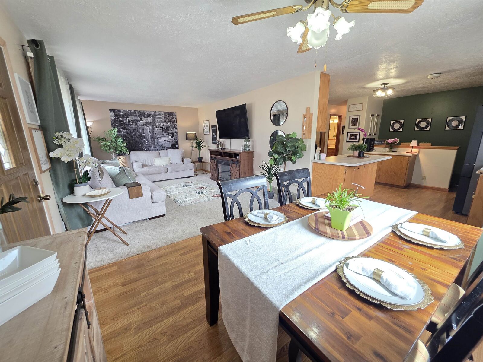 Property Photo: 1111 6th St SW ND 58701