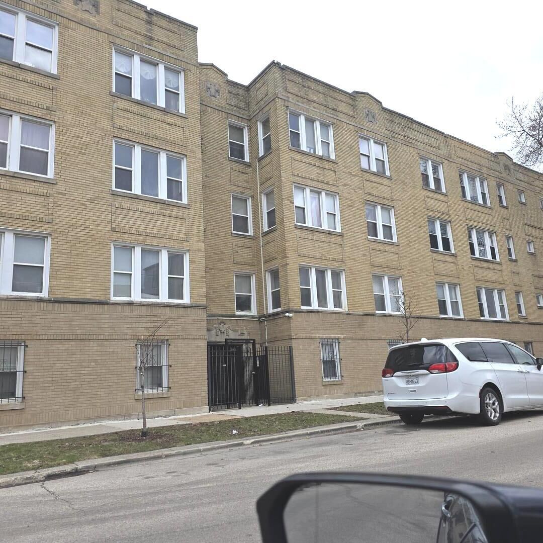 Property Photo:  1248 N Spaulding Avenue 2  IL 60651 