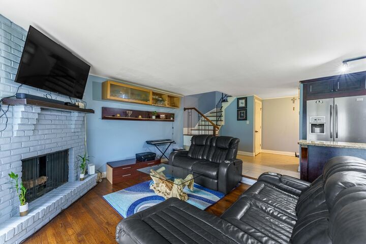 Property Photo:  11 Cour Caravelle 11  IL 60465 