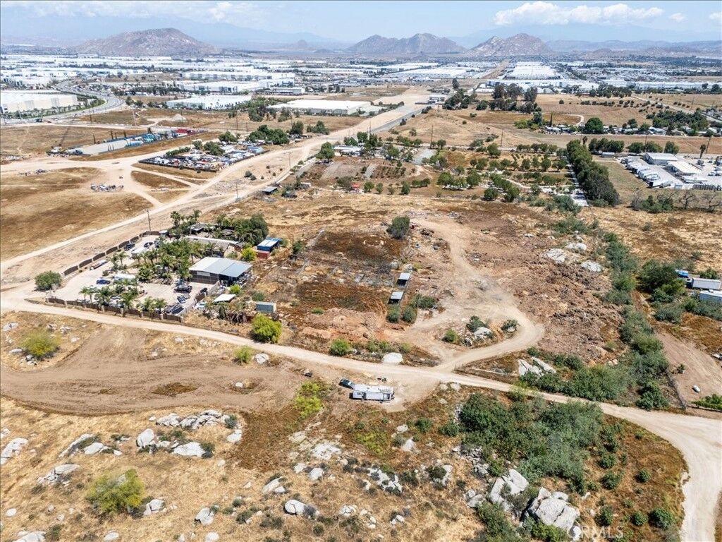 Property Photo:  22761 Cajalco  CA 92570 