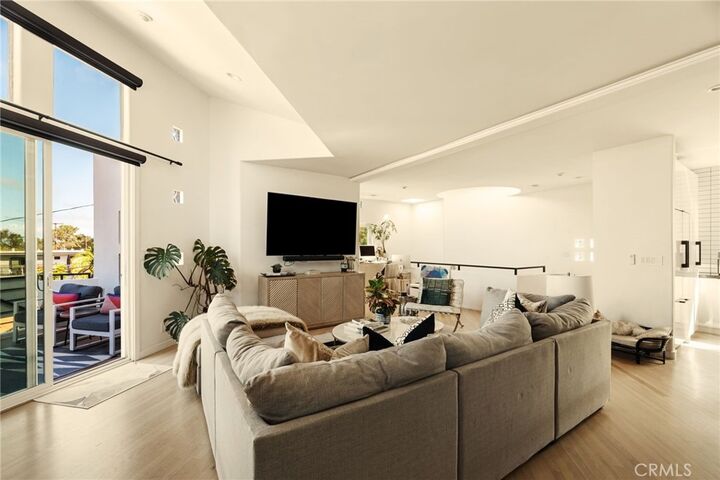 Property Photo:  610 9th Street A  CA 90254 