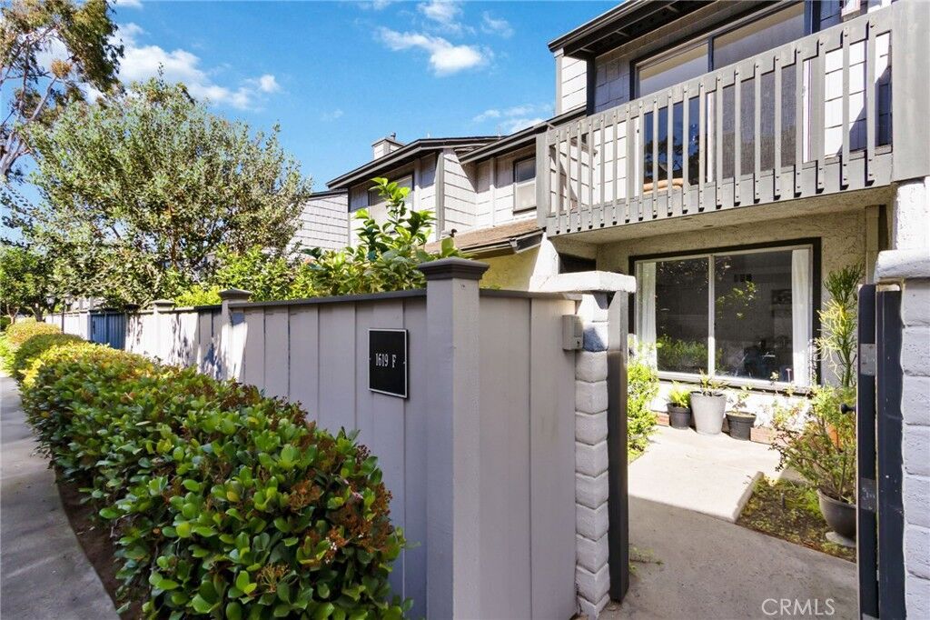 Property Photo:  1619 242nd Place F  CA 90710 