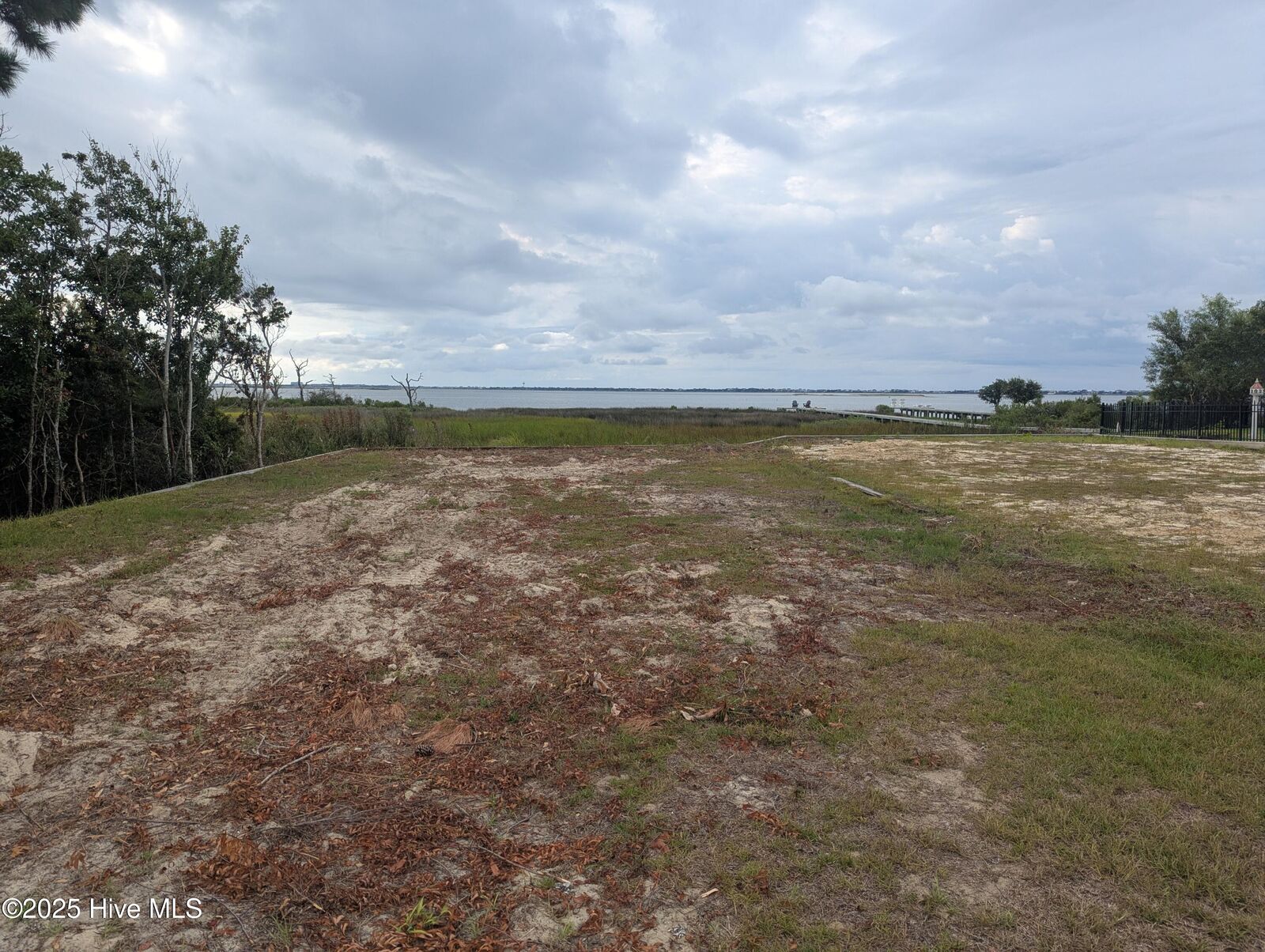 Property Photo:  703 441 Cannonsgate Drive  NC 28570 