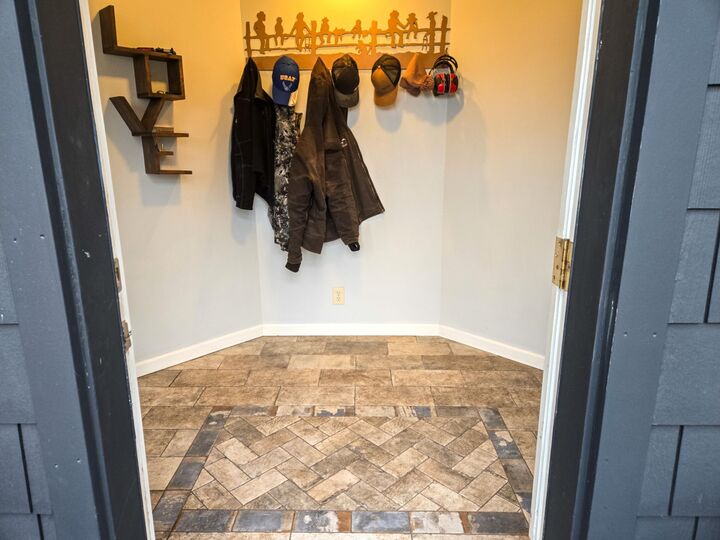 Property Photo:  15 Anfair Ln  WA 99118 