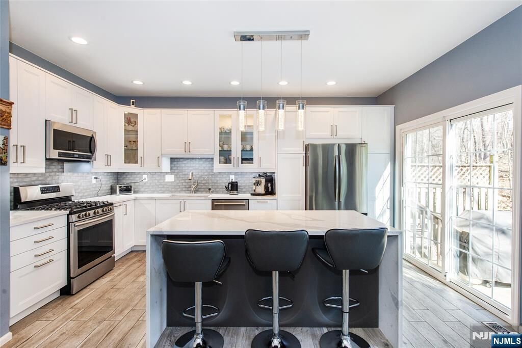 Property Photo: 10 Gannet Court NJ 07470