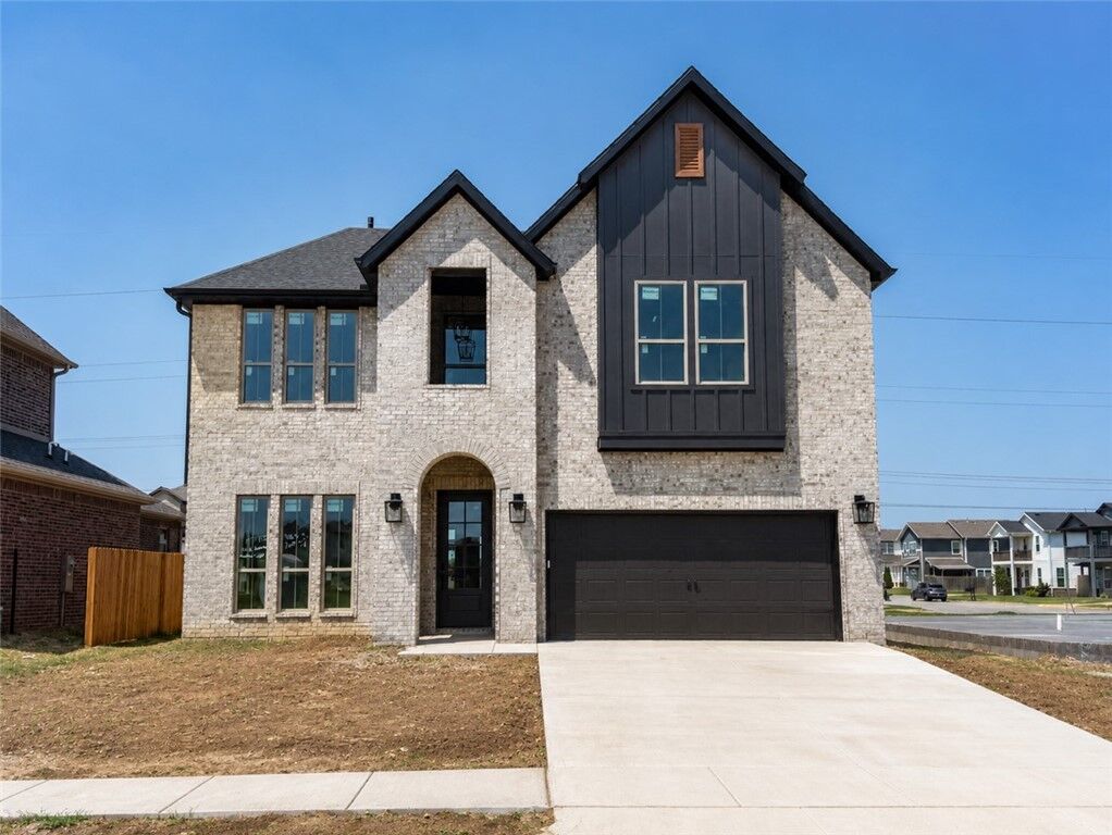 Property Photo:  3108 S 16th Street  AR 72758 