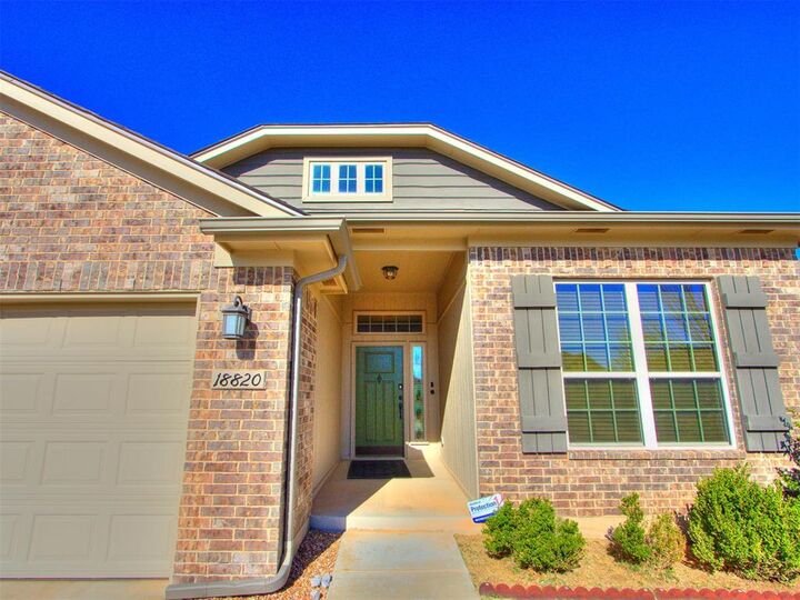 Property Photo:  18820 Vea Drive  OK 73012 