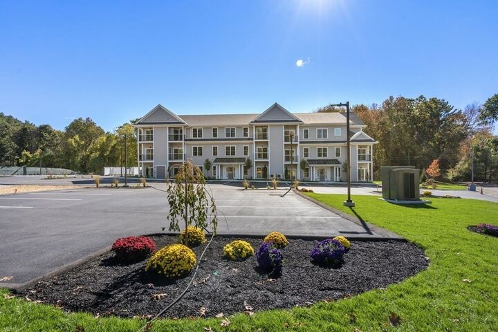 Property Photo: 242 Main 201 MA 02054