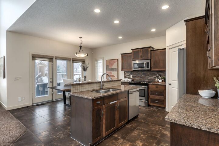 Property Photo:  141 Chapalina Heights SE  AB T2X 0B1 