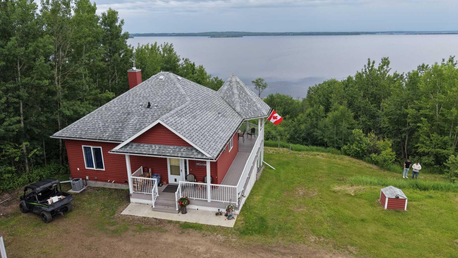 Property Photo: 613 & 617, 13221 Twp Rd 680 613 &Amp 617 AB T0A 2C1