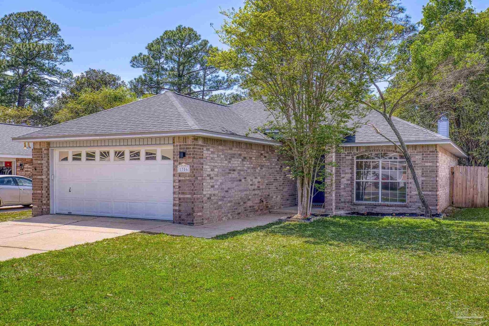 Property Photo:  1756 Ivalea Cir  FL 32566 