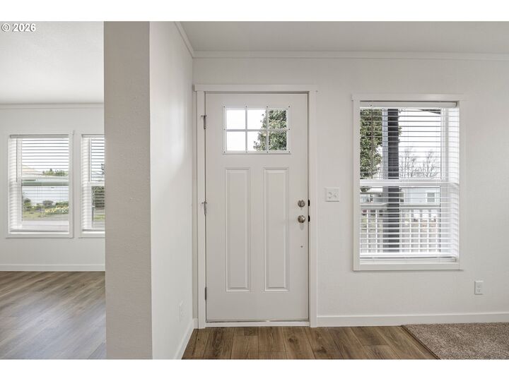 Property Photo:  631 E Ellendale Ave 206  OR 97338 