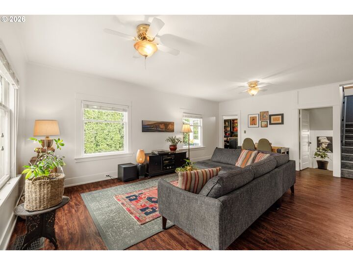 Property Photo:  1552 N Simpson St  OR 97217 