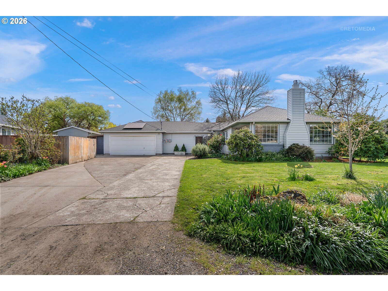 Property Photo:  874 NE Birchwood Dr  OR 97124 