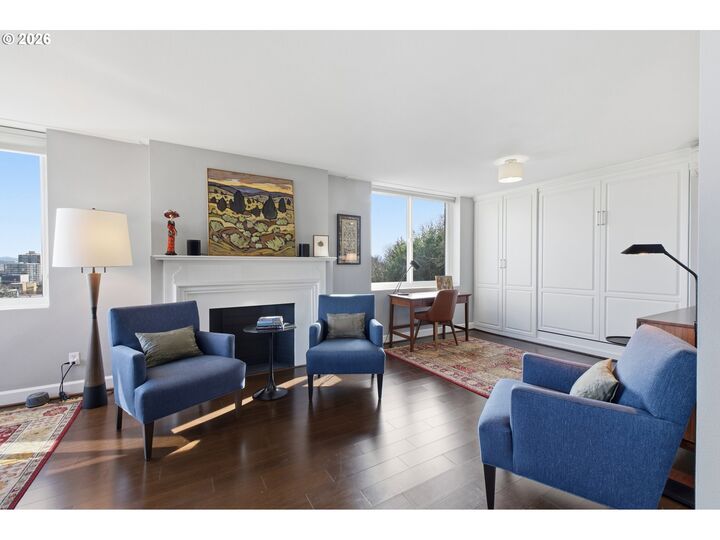 Property Photo:  1205 SW Cardinell Dr 702  OR 97201 