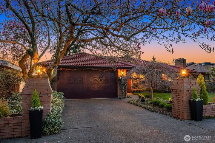 Property Photo:  12715  Palatine Avenue N  WA 98133 