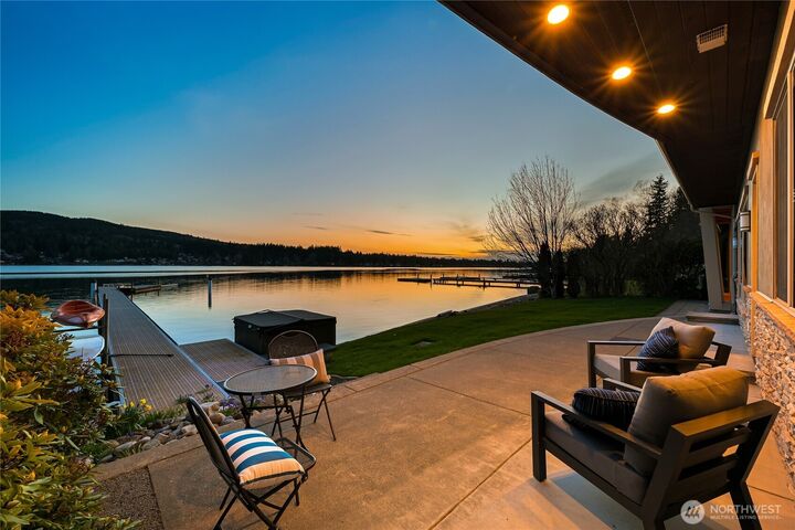 Property Photo:  2076  Dellesta Drive  WA 98226 