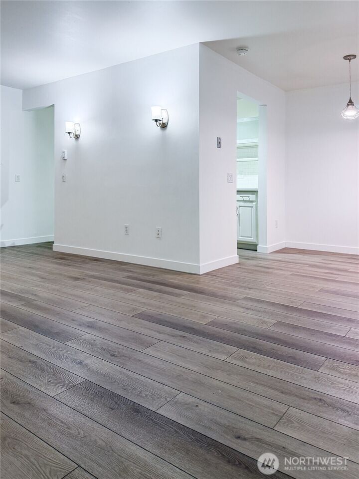 Property Photo: 12230 SE 60th Street 34 WA 98006