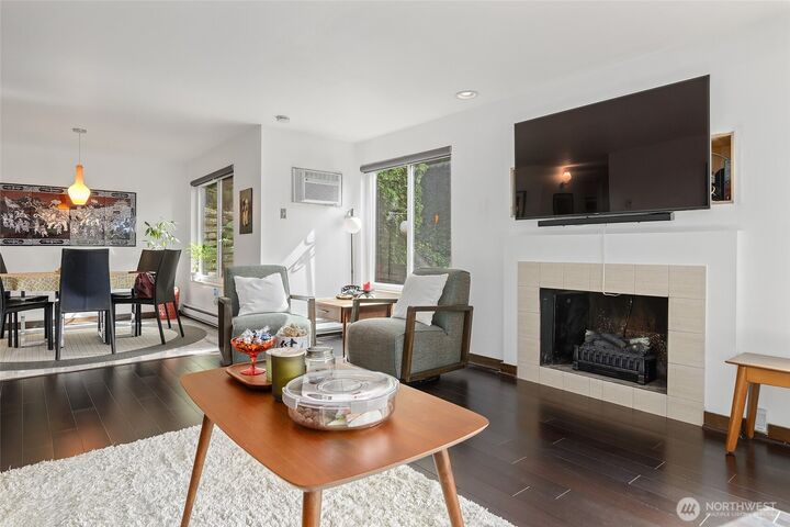 Property Photo:  135 N 46th Street 101  WA 98103 