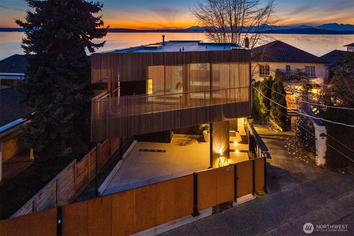 Property Photo:  4717  Beach Drive SW  WA 98116 