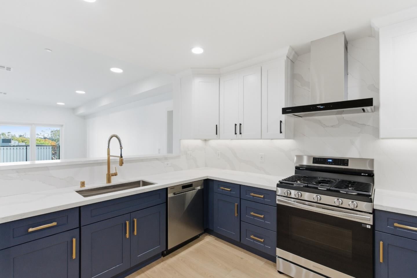 Property Photo:  560 El Camino Real 207  CA 94070 