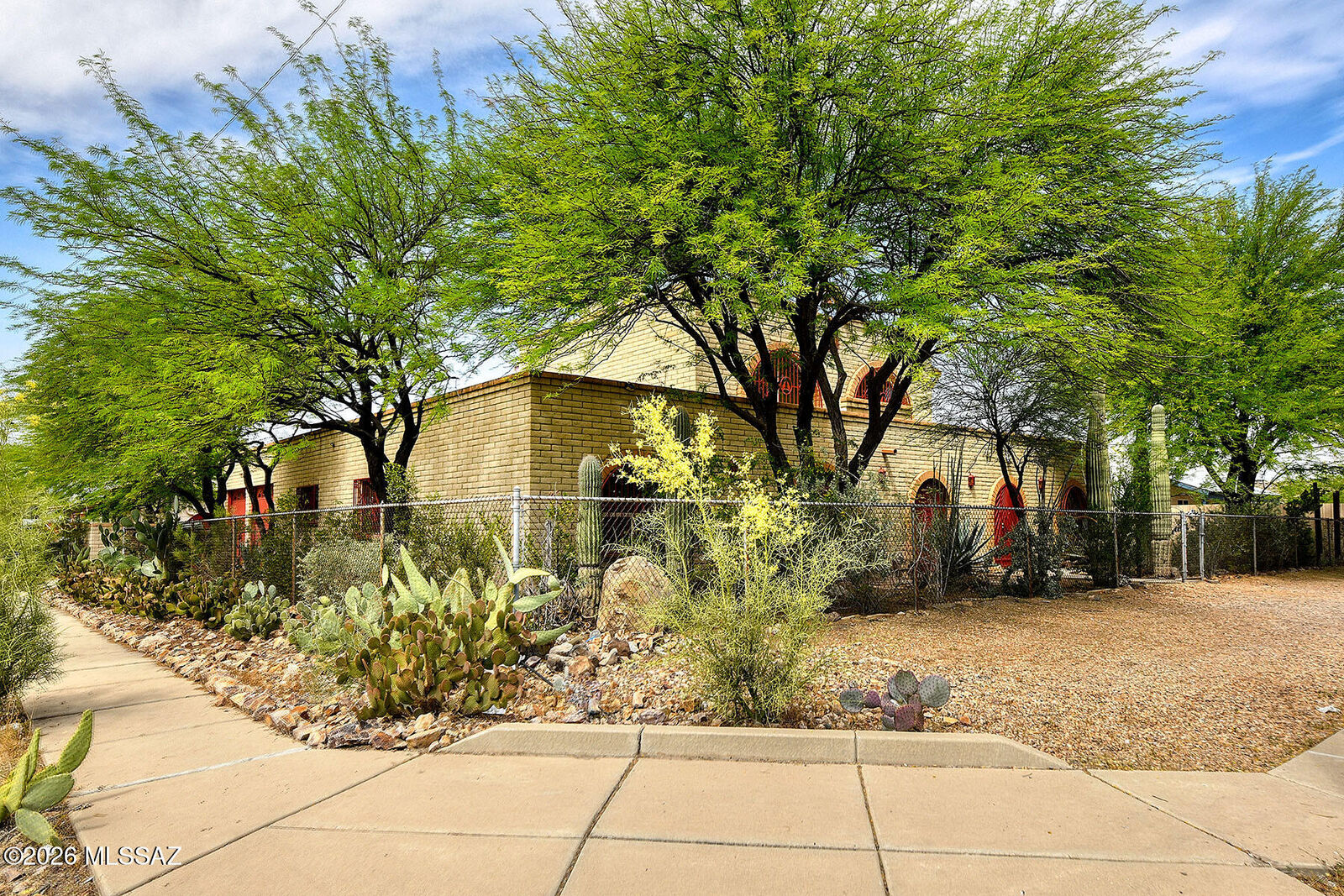 Property Photo:  1726 S 8th Avenue  AZ 85713 