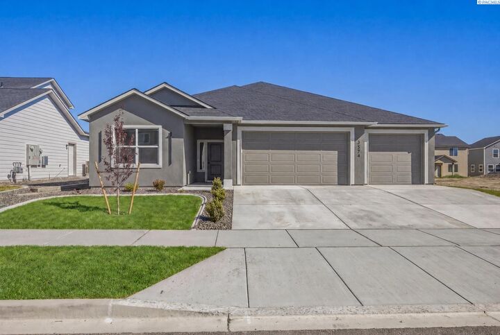 Property Photo: 3574 Morningside Parkway WA 99352