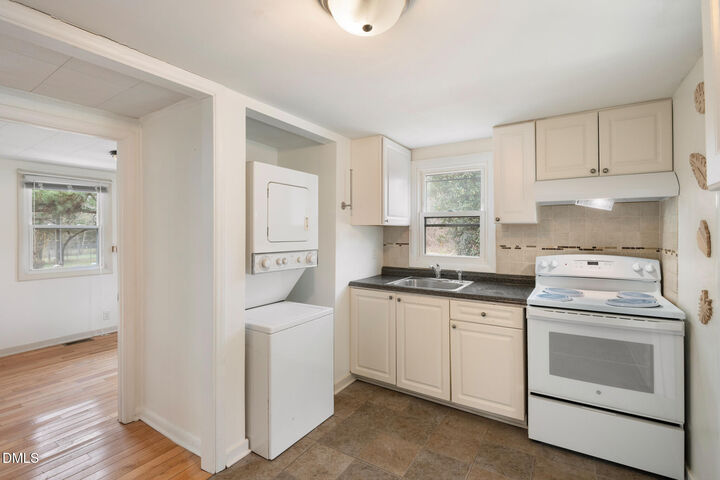 Property Photo: 2400 Trueway Lane NC 27603
