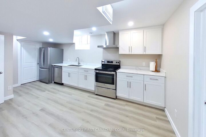 Property Photo:  910 Reeves Avenue Lower Unit  ON N6G 0G9 