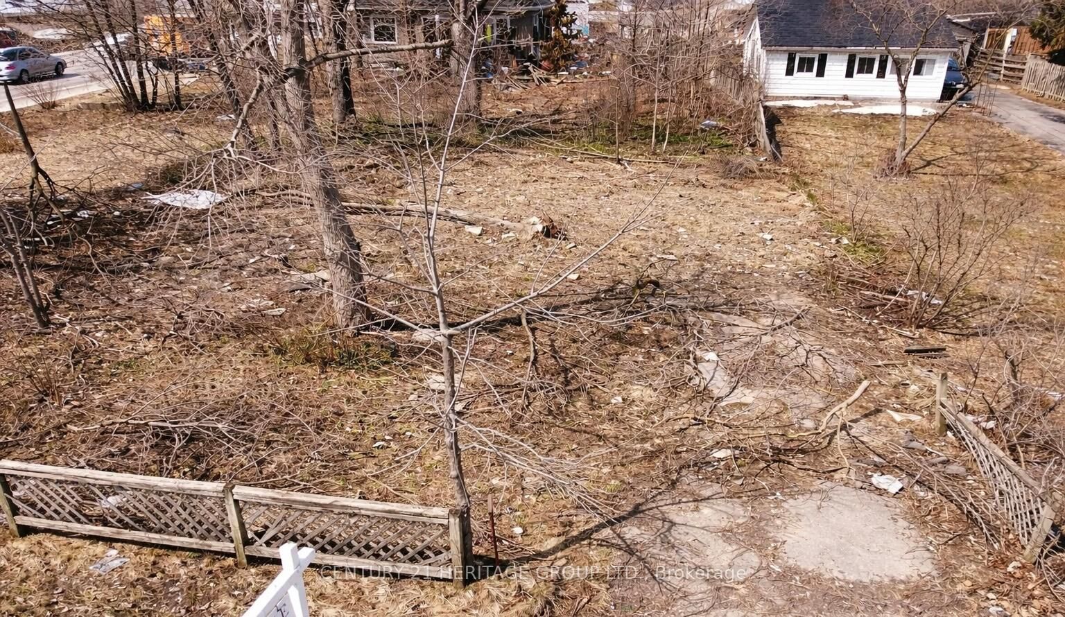 Property Photo:  114 Henry Street  ON L4N 1C8 