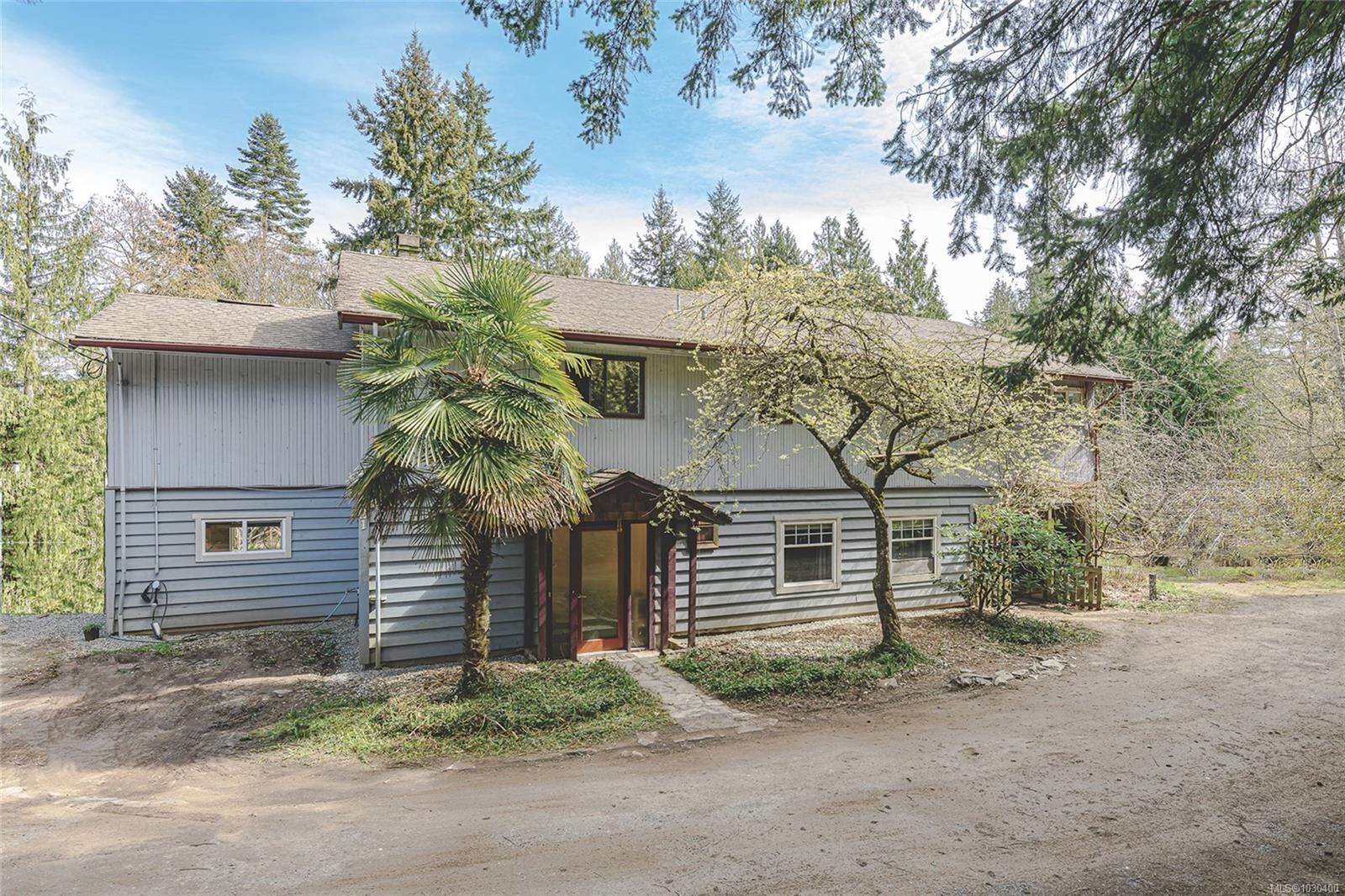 Property Photo: 821 Fulford-Ganges Rd BC V8K 2G4