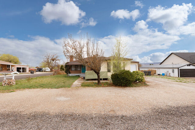 Property Photo:  111 S 200 W  UT 84620 