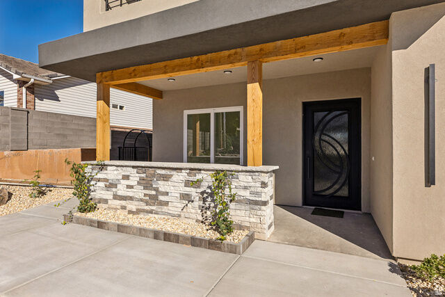 Property Photo:  273 E 1050 N  UT 84737 