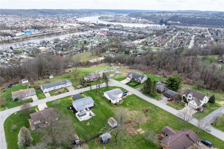 Property Photo:  1403 2nd Ave  PA 15009 