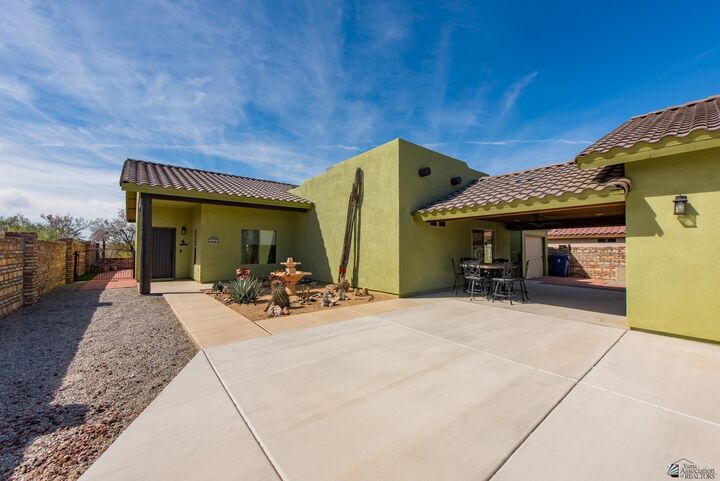 Property Photo: 14683 S 48 Dr AZ 85367