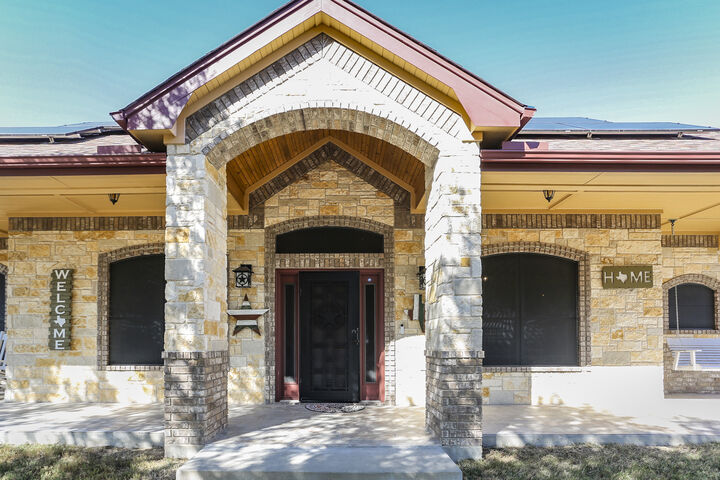 Property Photo:  301 County Road 4772  TX 76539 