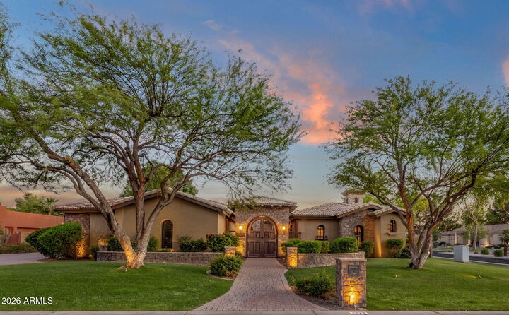 Property Photo: 2529 E Vaughn Court AZ 85234