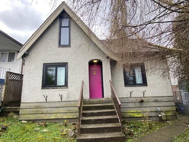 2520 E 24 Avenue — photo 1