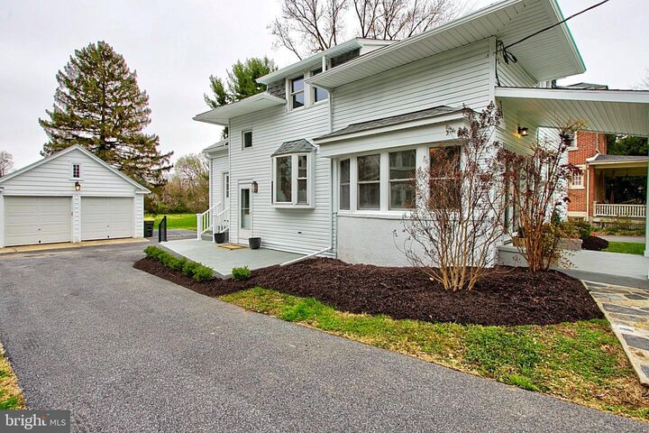 Property Photo:  1451 New Holland Pike  PA 17601 