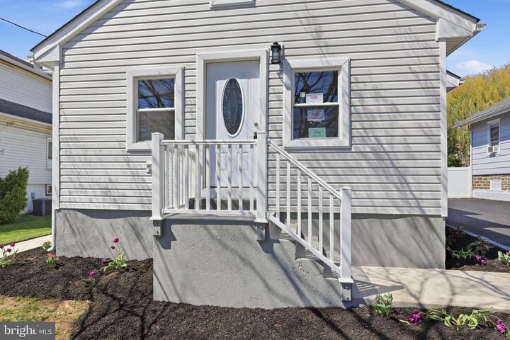 Property Photo:  103 Center Avenue  PA 19090 