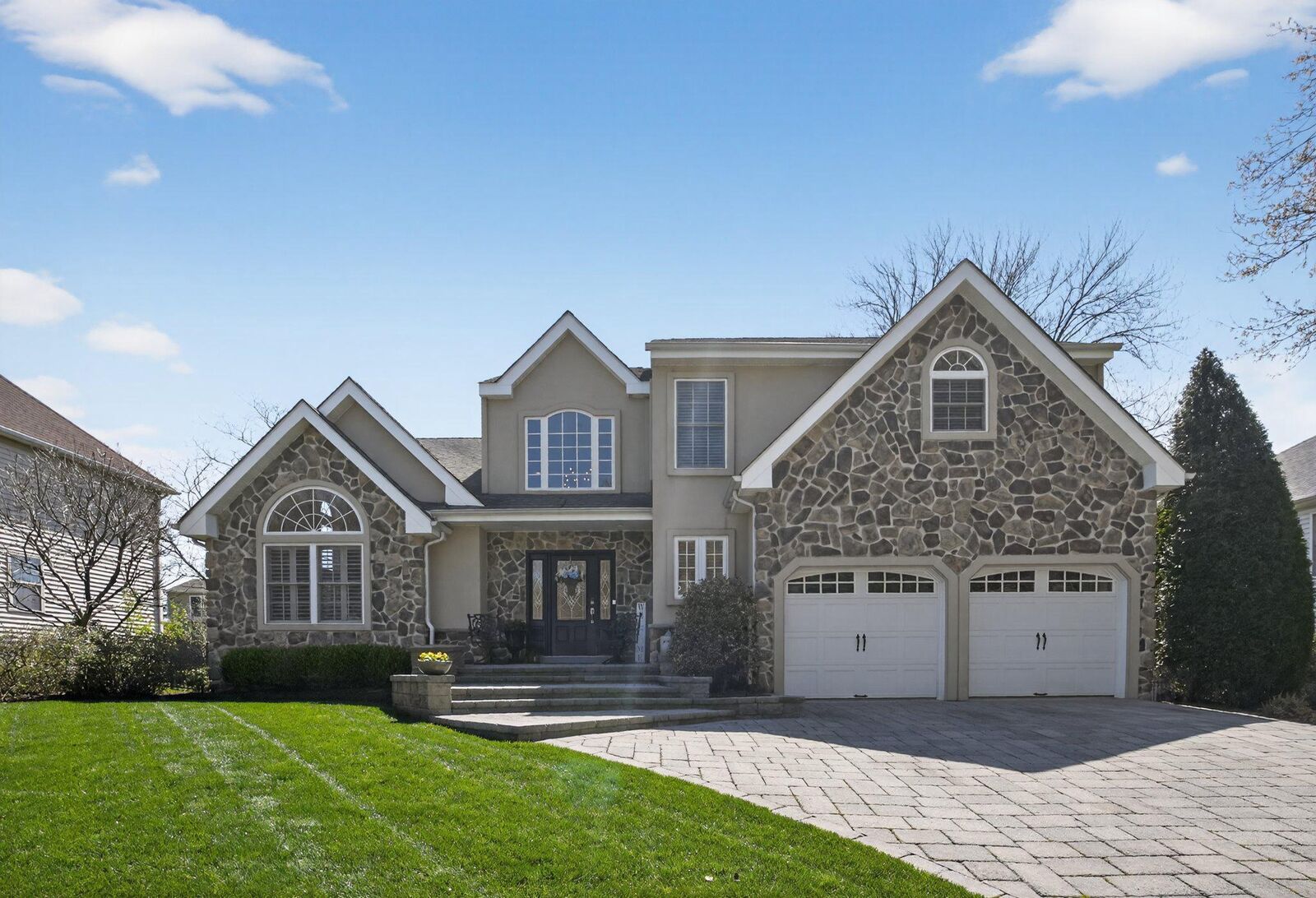 Property Photo: 310 Newton Court NJ 08107