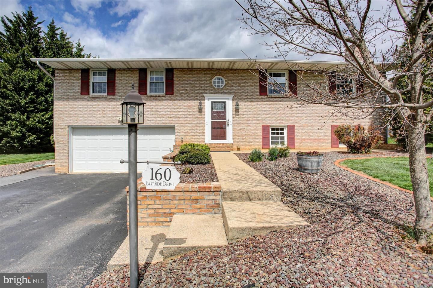 Property Photo:  160 East Side Drive  PA 17225 