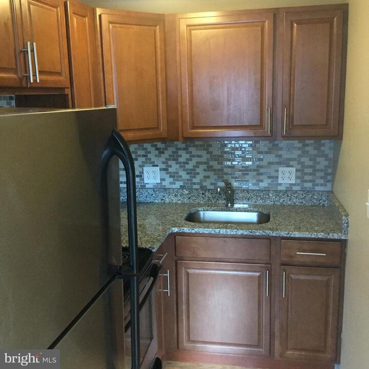 Property Photo: 1725 Light Street 2nd Floor MD 21230