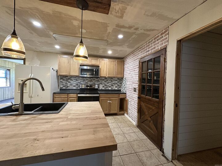 Property Photo:  229 Alexander Drive  AR 72653 