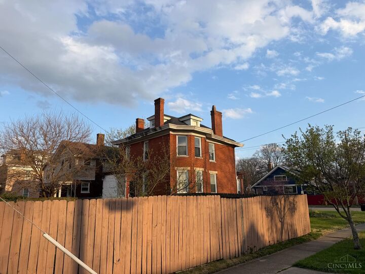 Property Photo:  1824 W North Bend Road  OH 45224 