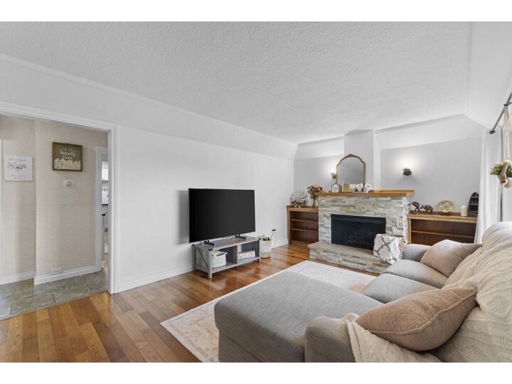 Photo de la propriété:  46307 Riverside Drive  BC V2P 3L2 