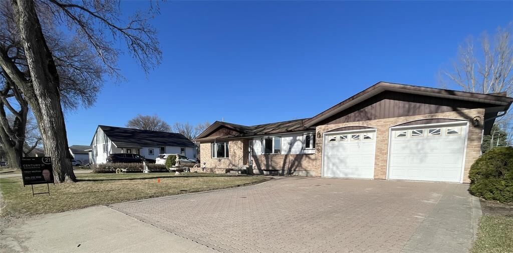 Property Photo:  278 Second Avenue  MB R0J 1H0 