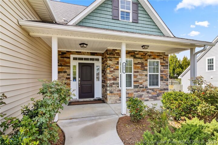 Property Photo:  409 Sedgemoor Road  NC 28311 