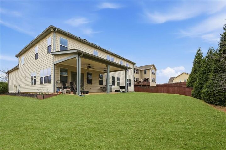 Property Photo: 625 Camden Park Place GA 30004